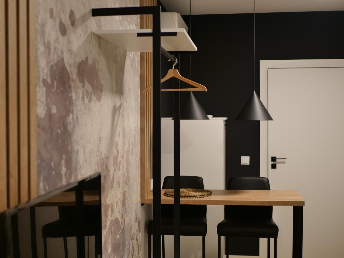 Przytulna Kawalerka 77 Apartment Wroclaw Ngoại thất bức ảnh
