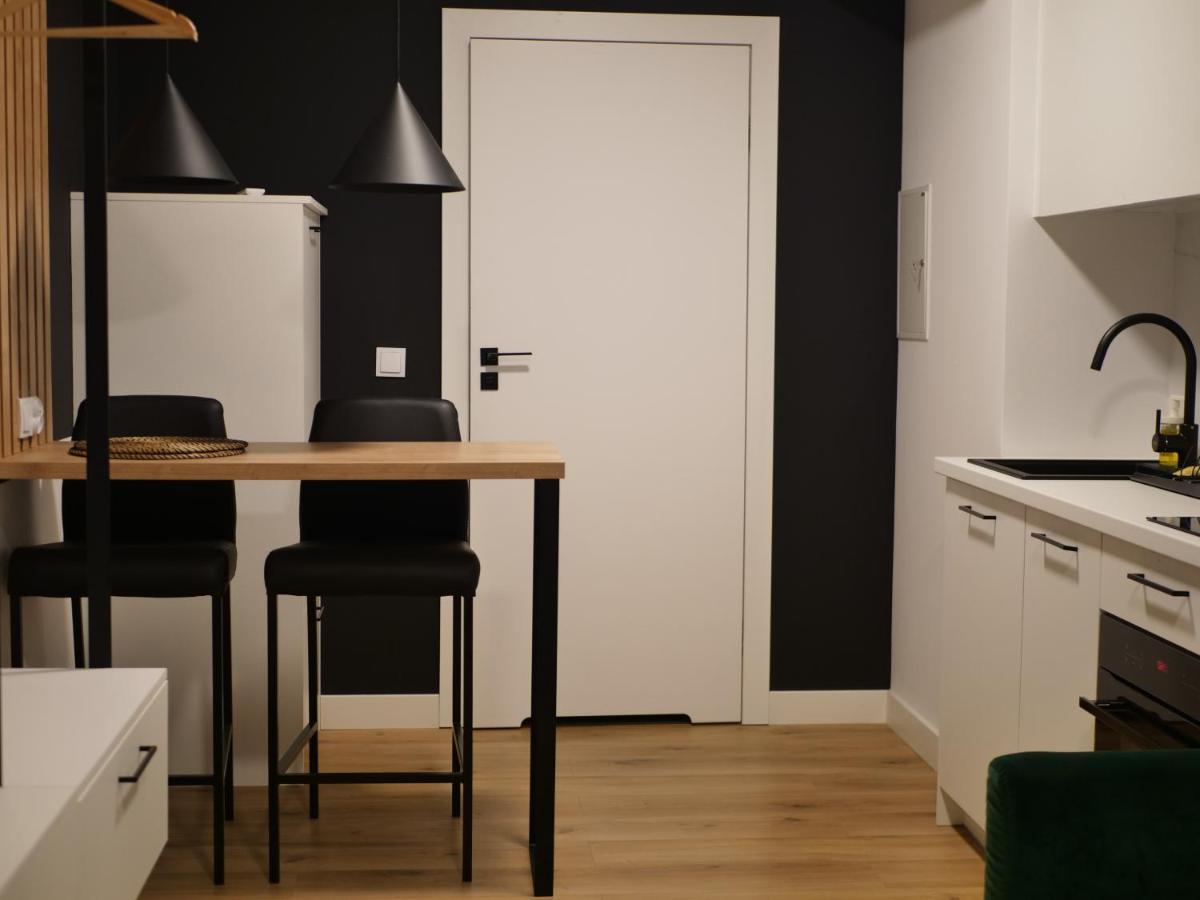 Przytulna Kawalerka 77 Apartment Wroclaw Ngoại thất bức ảnh